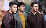 01-gettyimages-1153568708_jonas_brothers
