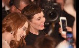 14-gettyimages-1025365418_emma_stone-olivia_colman