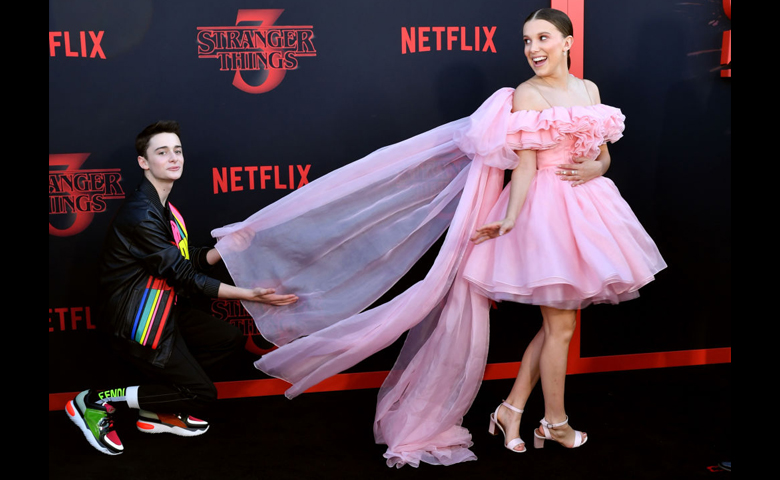 16-gettyimages-1158929635_noah_schnapp-millie_bobby_brown