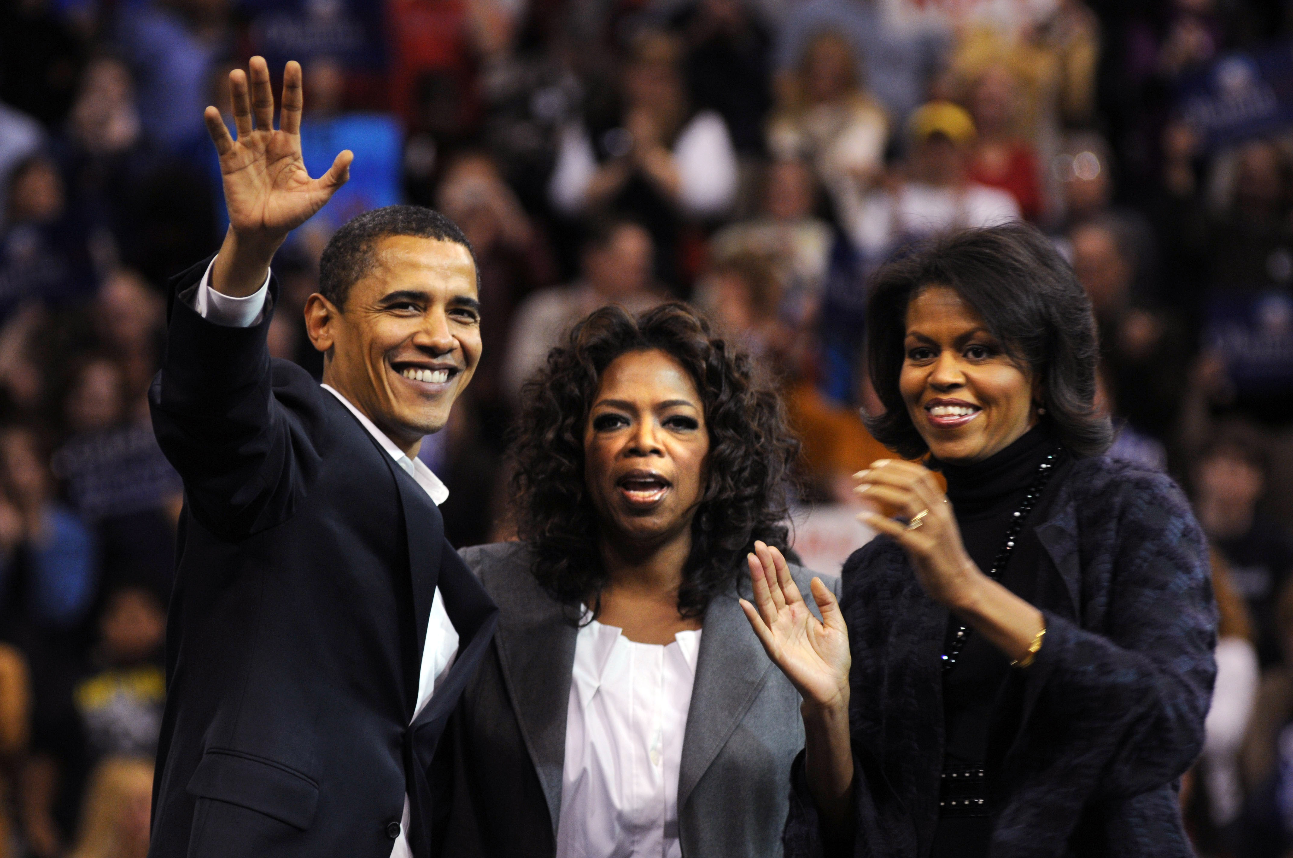 Oprah Winfrey Joins Obama On Campaign Trail