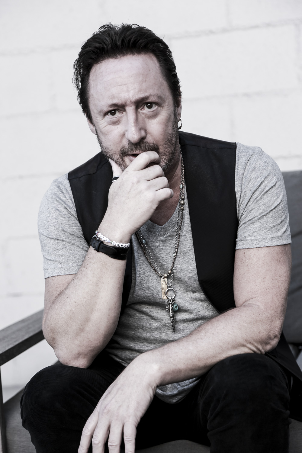 Julian Lennon, Photographer, Shows his Craft in Los Angeles Golden Globes