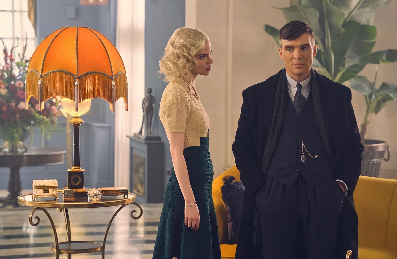 Anya Taylor-Joy and Cillian Murphy as Gina Gray and Tommy Shelby in Peaky Blinders