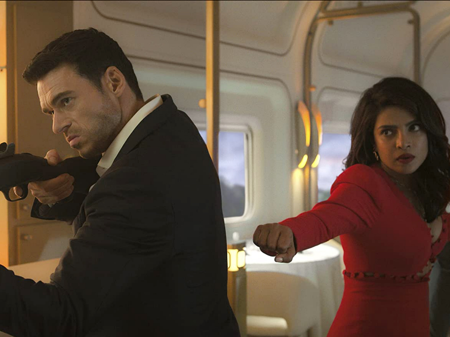 Richard Madden and Priyanka Chopra Jonas in "Citadel" (2023)