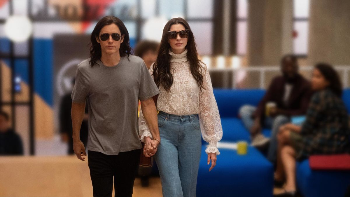 Jared Leto as Adam Neumann and Anne Hathaway as Rebekah Neumann in "WeCrashed"