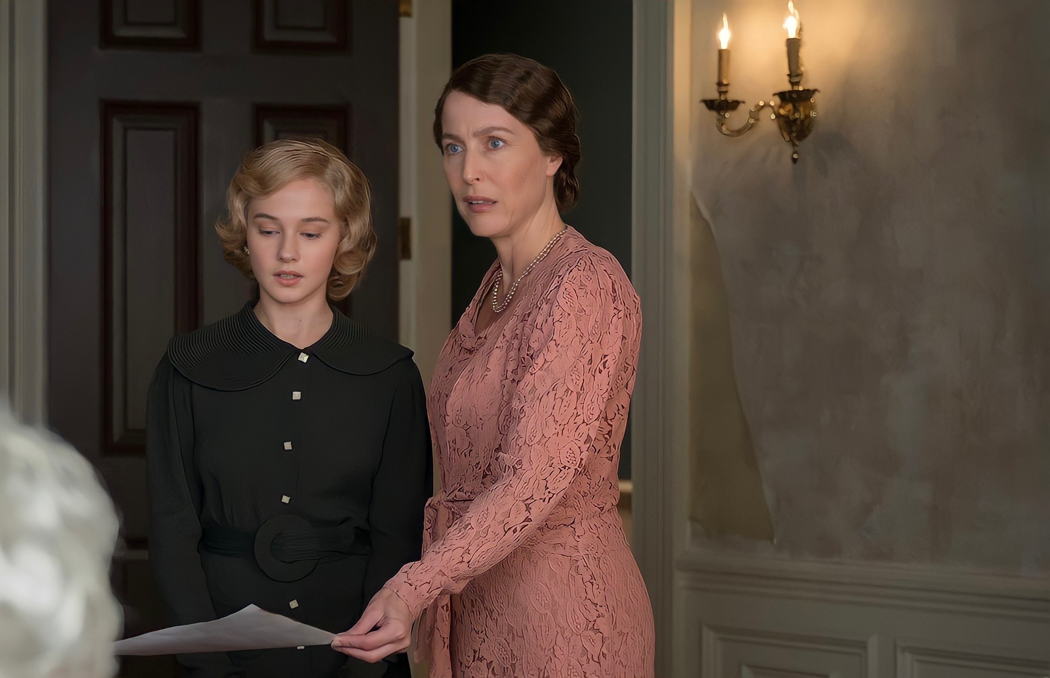 Gillian Anderson as Eleonore Roosevelt in The First Lady