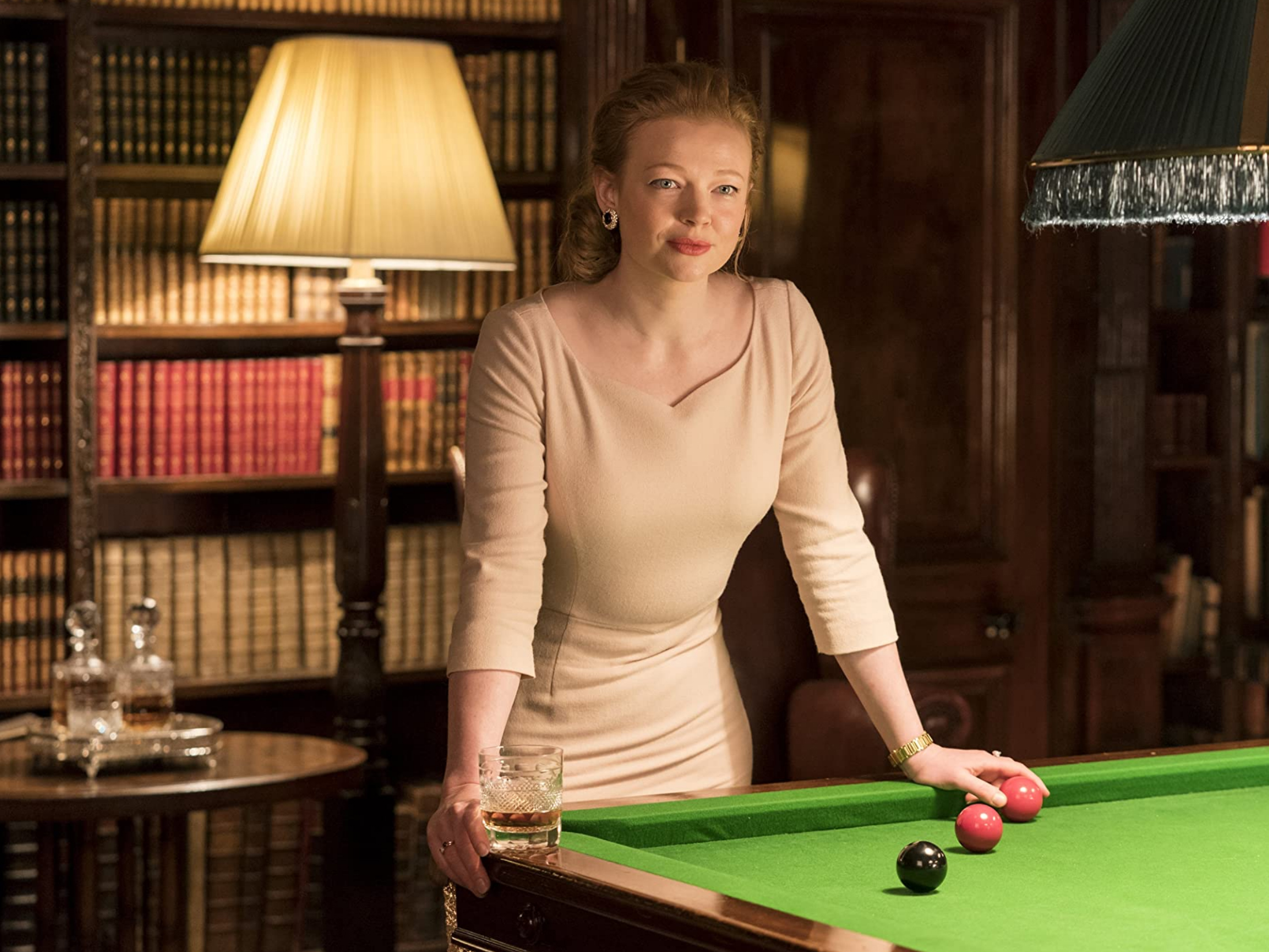 Sarah Snook in "Succession" (2018)