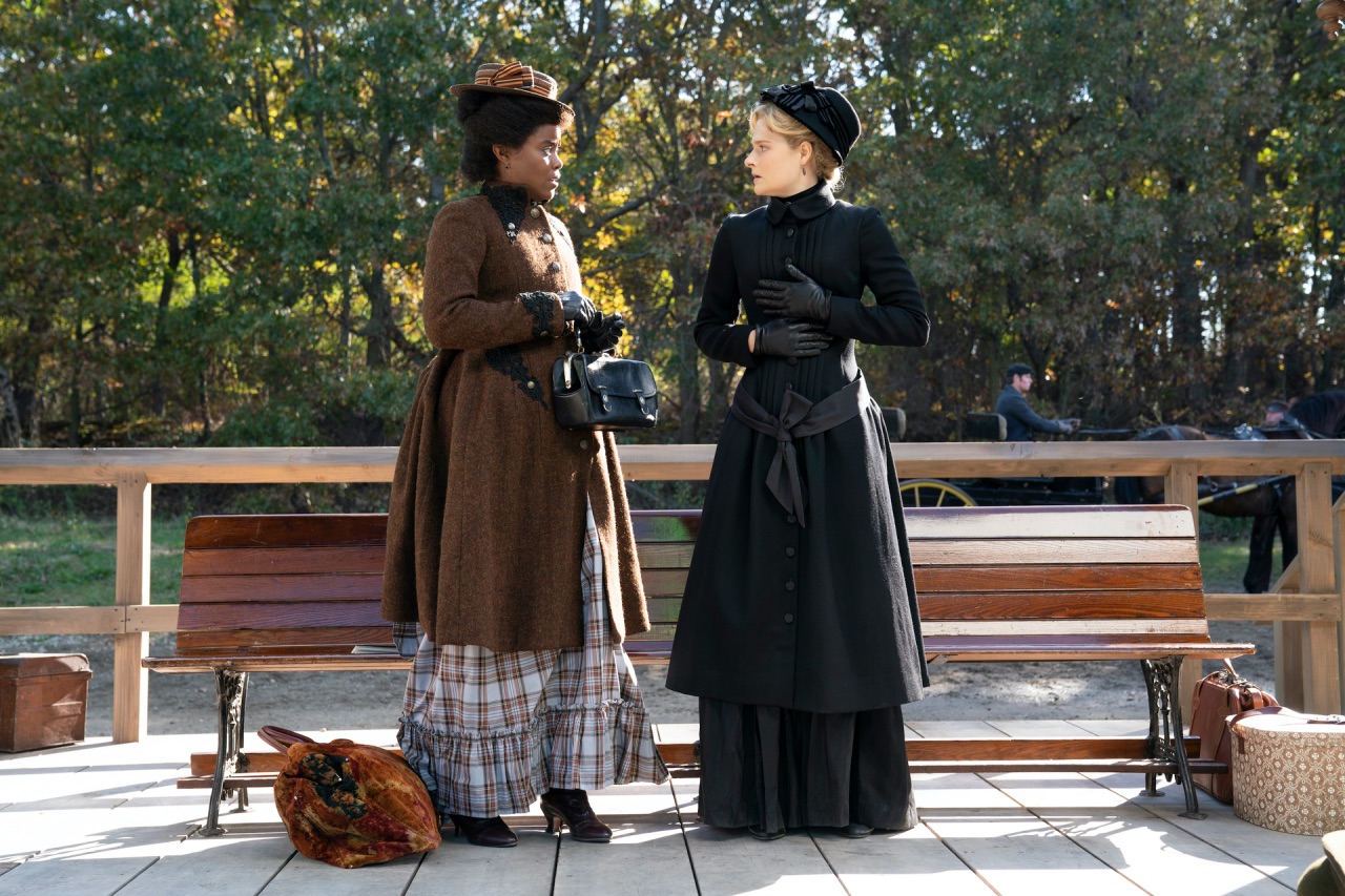 Peggy Scott (Denée Benton) and Marian Brook (Louisa Jacobson). 