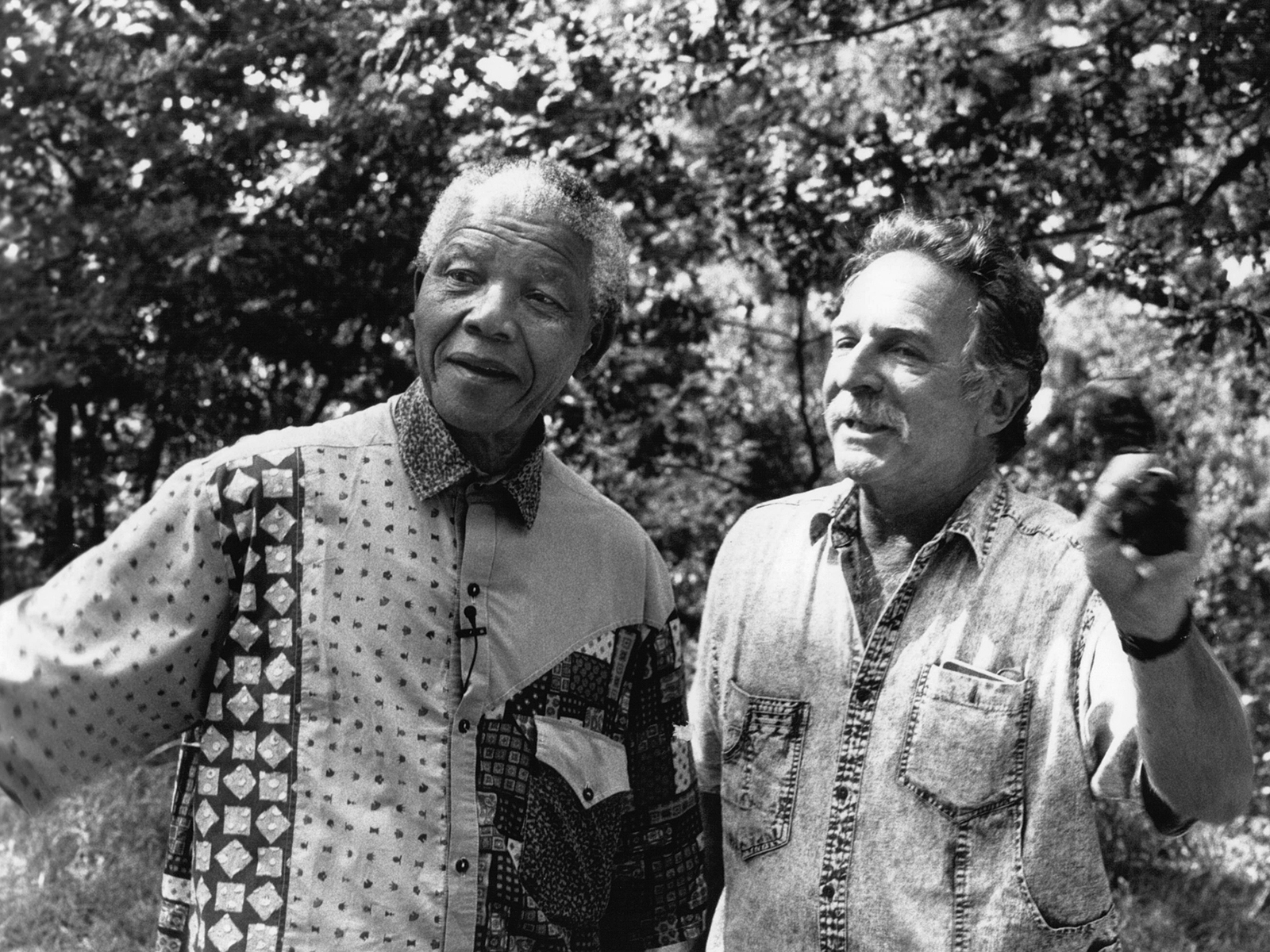 Nelson Mandela and Jo Menell in “Mandella” (1996)