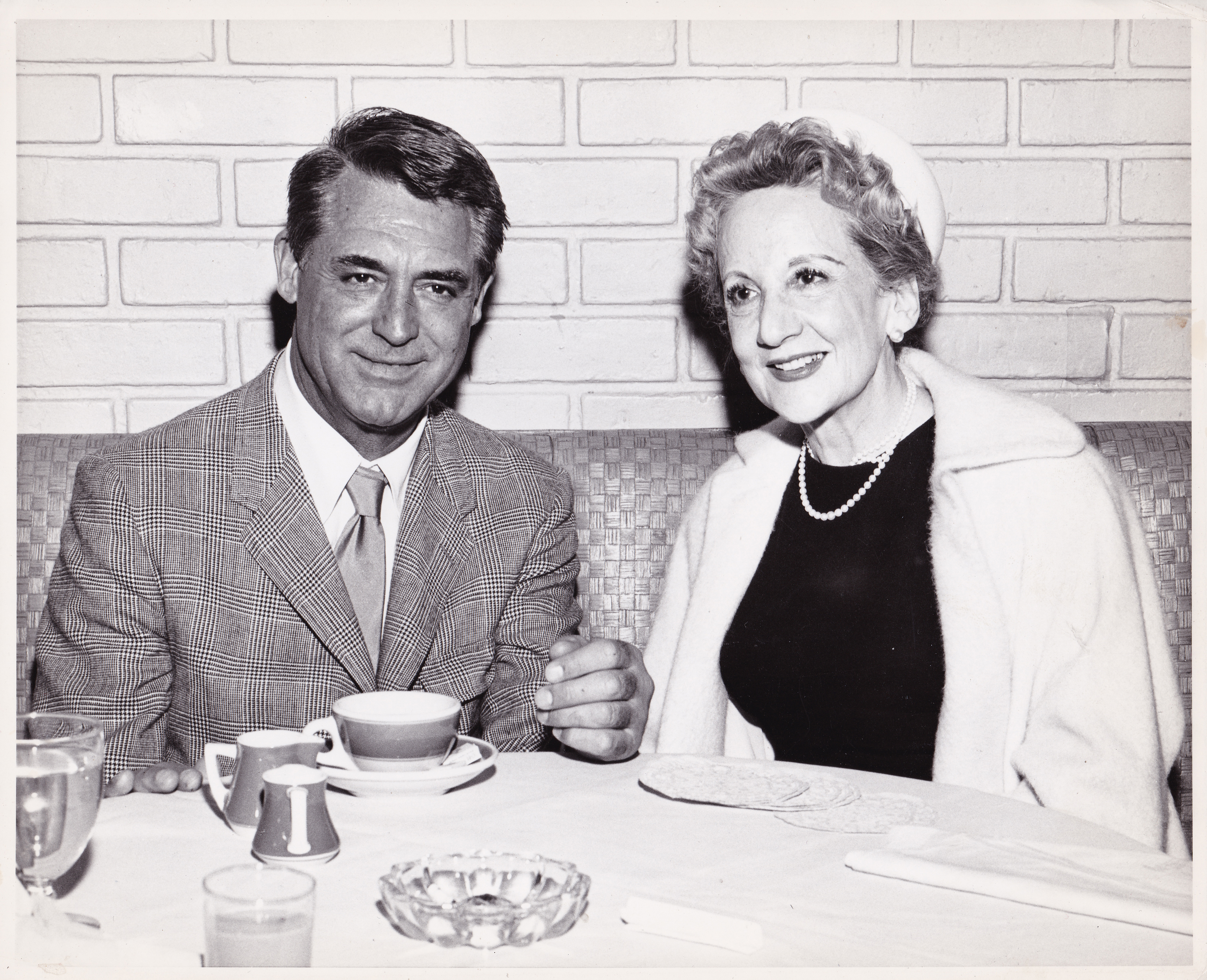 1950 Cary Grant and Marina Cisternas