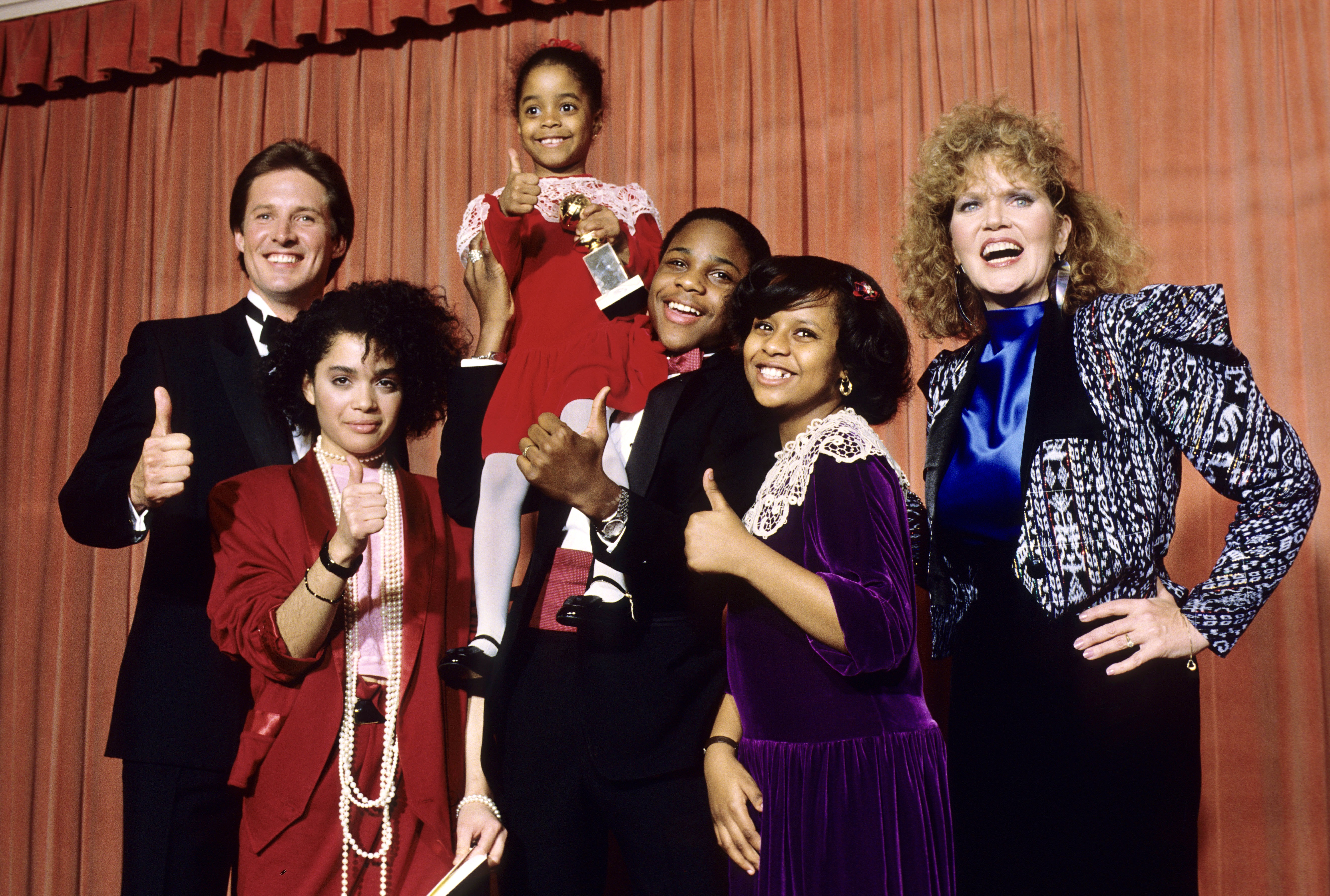 1985 GG42 Bruce Boxleitner, Lisa Bonet, Tempest Bledsoe, Keisha Knight Pulliam, Malcolm Jamal-Warner (Best TV comedy-Bill Cosby Show), Eileen Brennan w 2.jpg