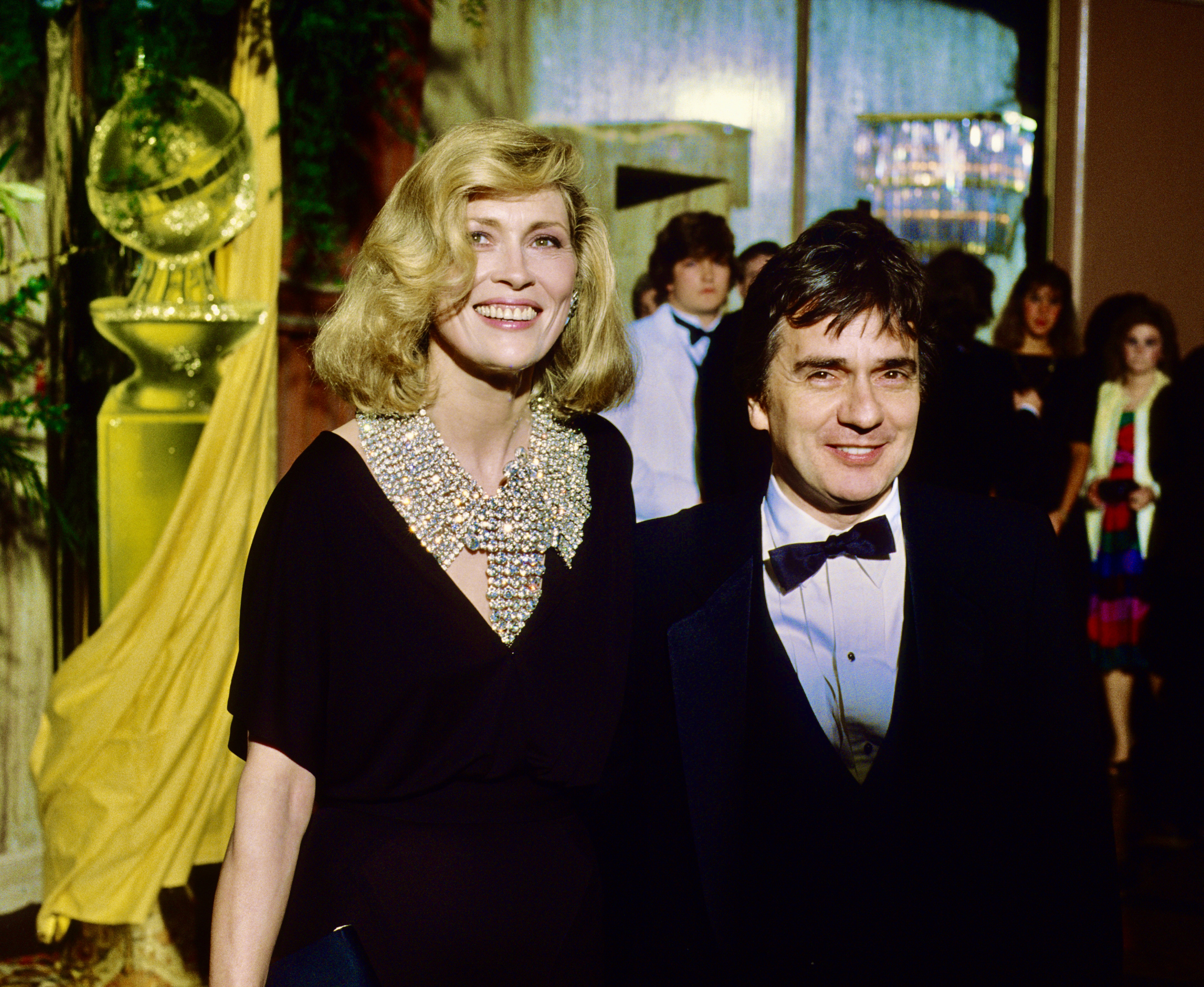 1985-gg42-dudley-moore-faye-dunaway-2aw-2.jpg