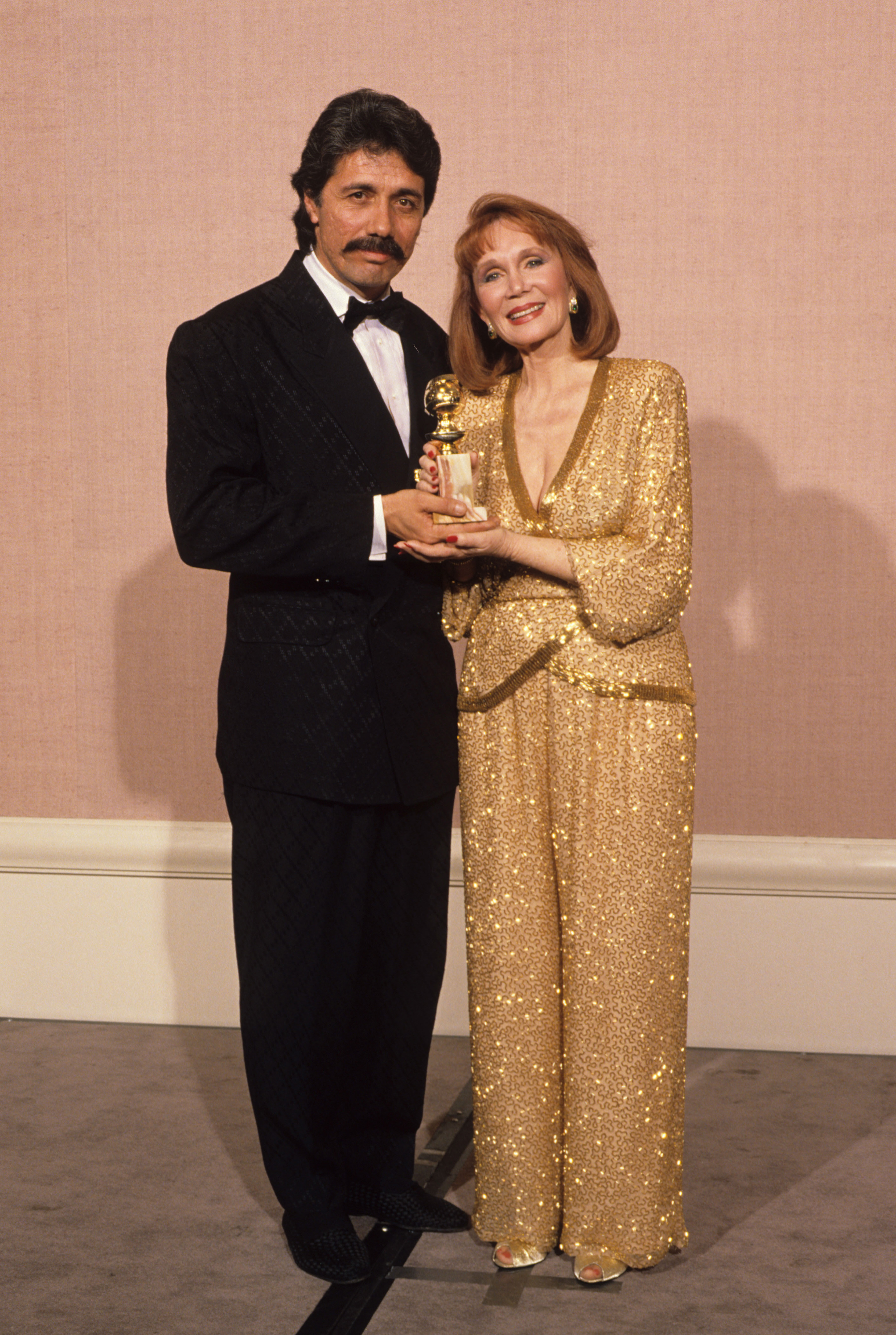 1990 Edward James Olmos and Katherine Helmond, 47th Golden Globes