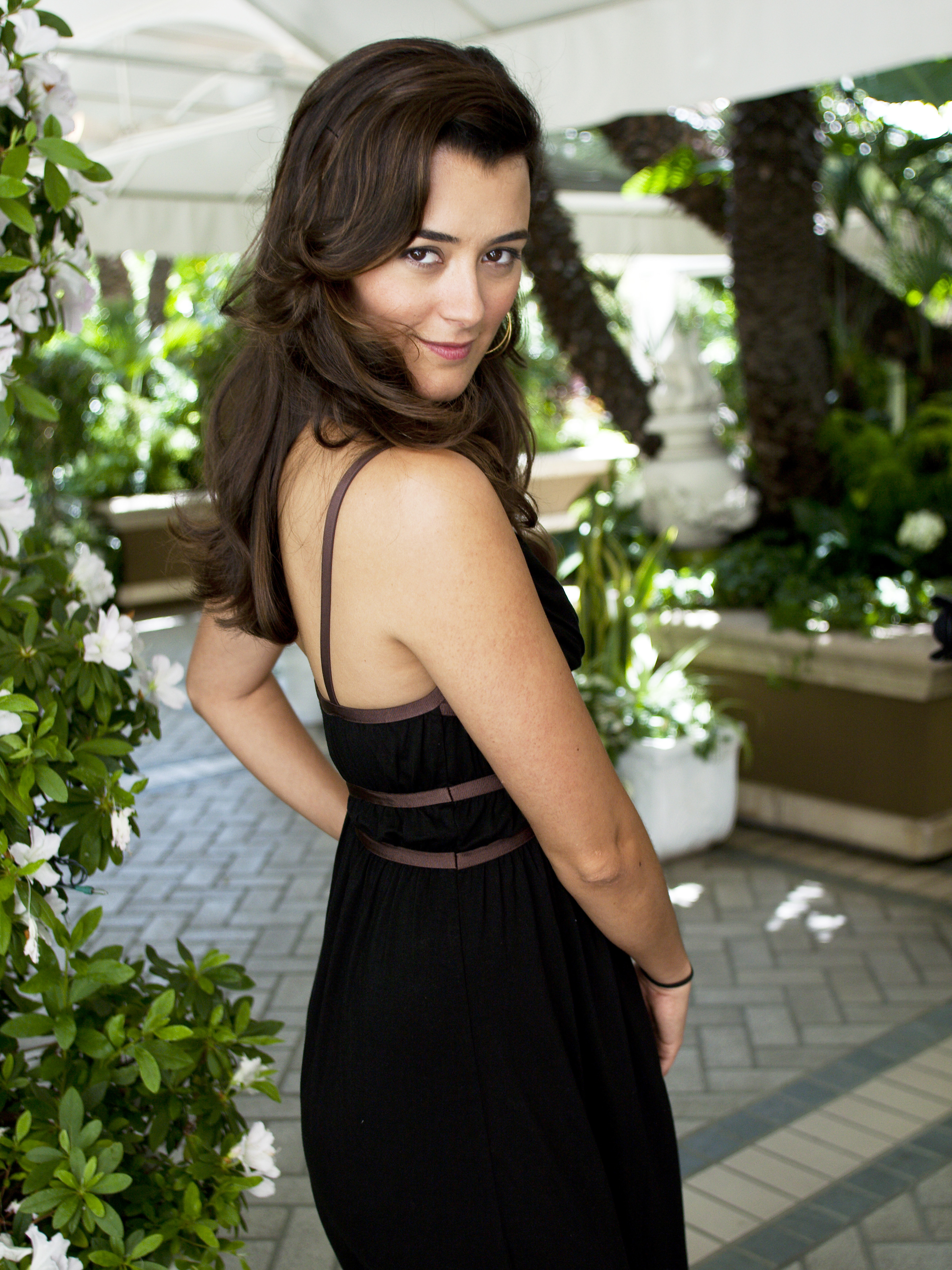 2009 Cote de Pablo, 66th Golden Globes