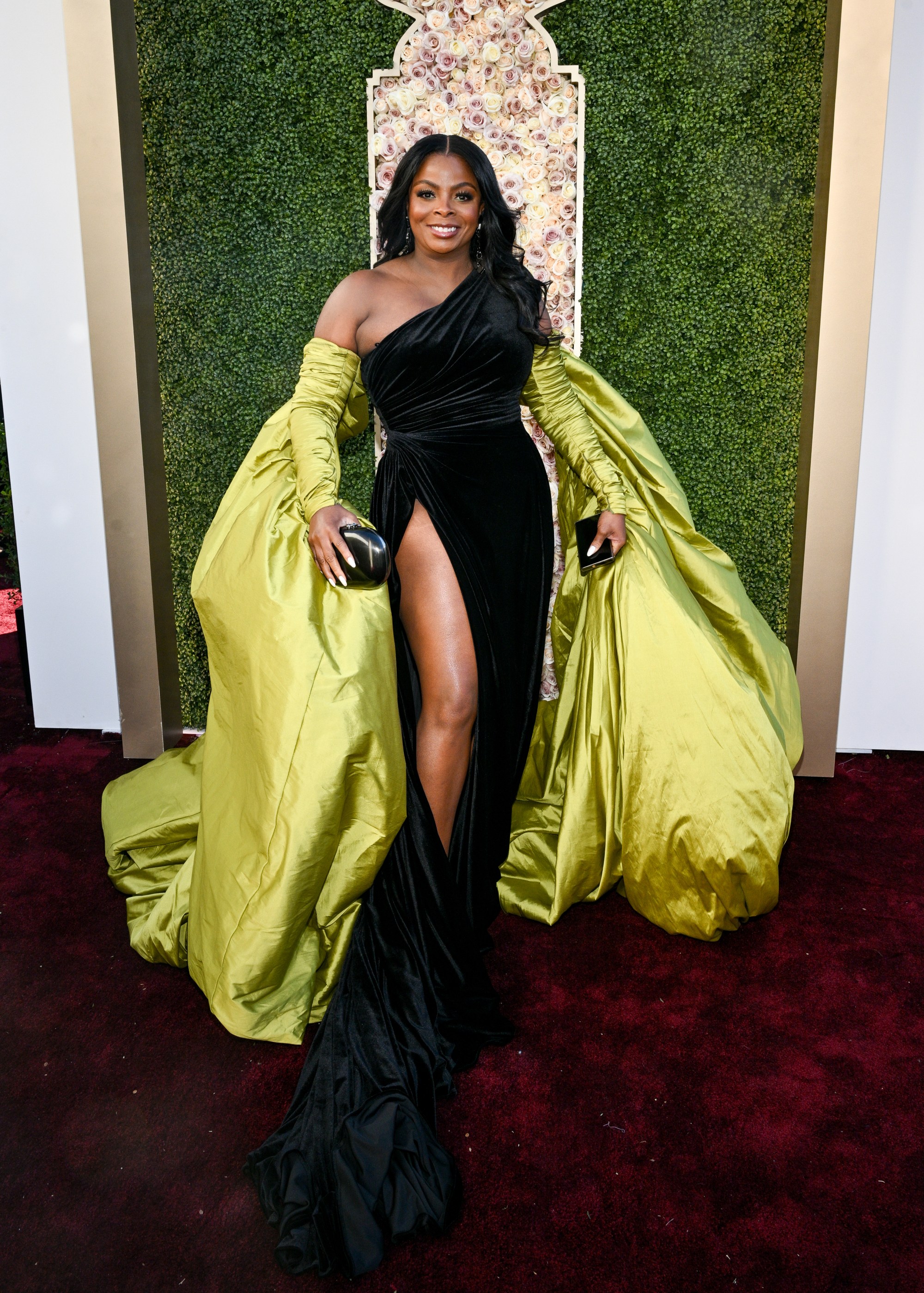 Janelle James arrives at the Red Carpet for the 81st Golden Globe