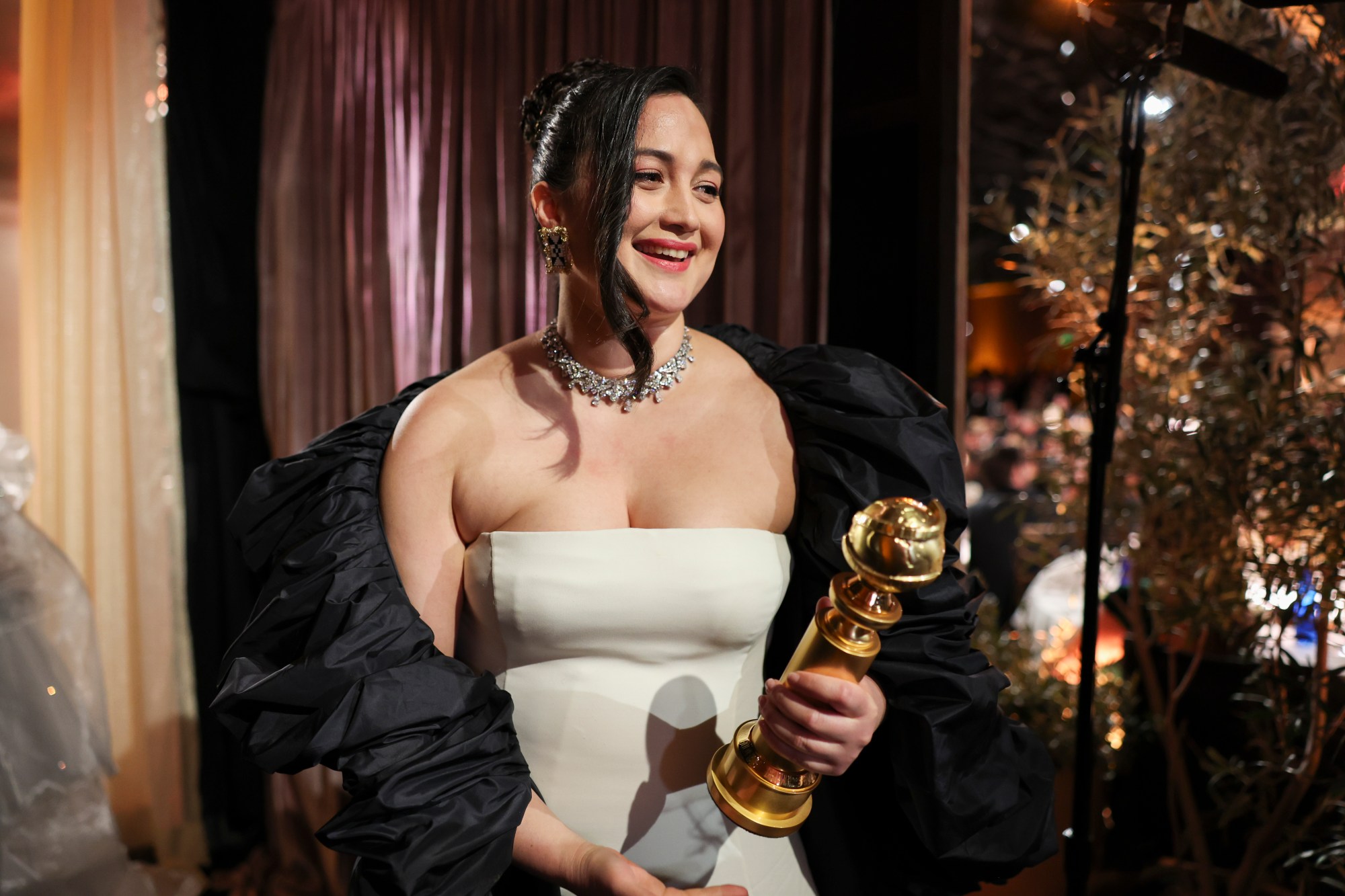 Lily Gladstone Makes History as First Native Actor to win Best Actress