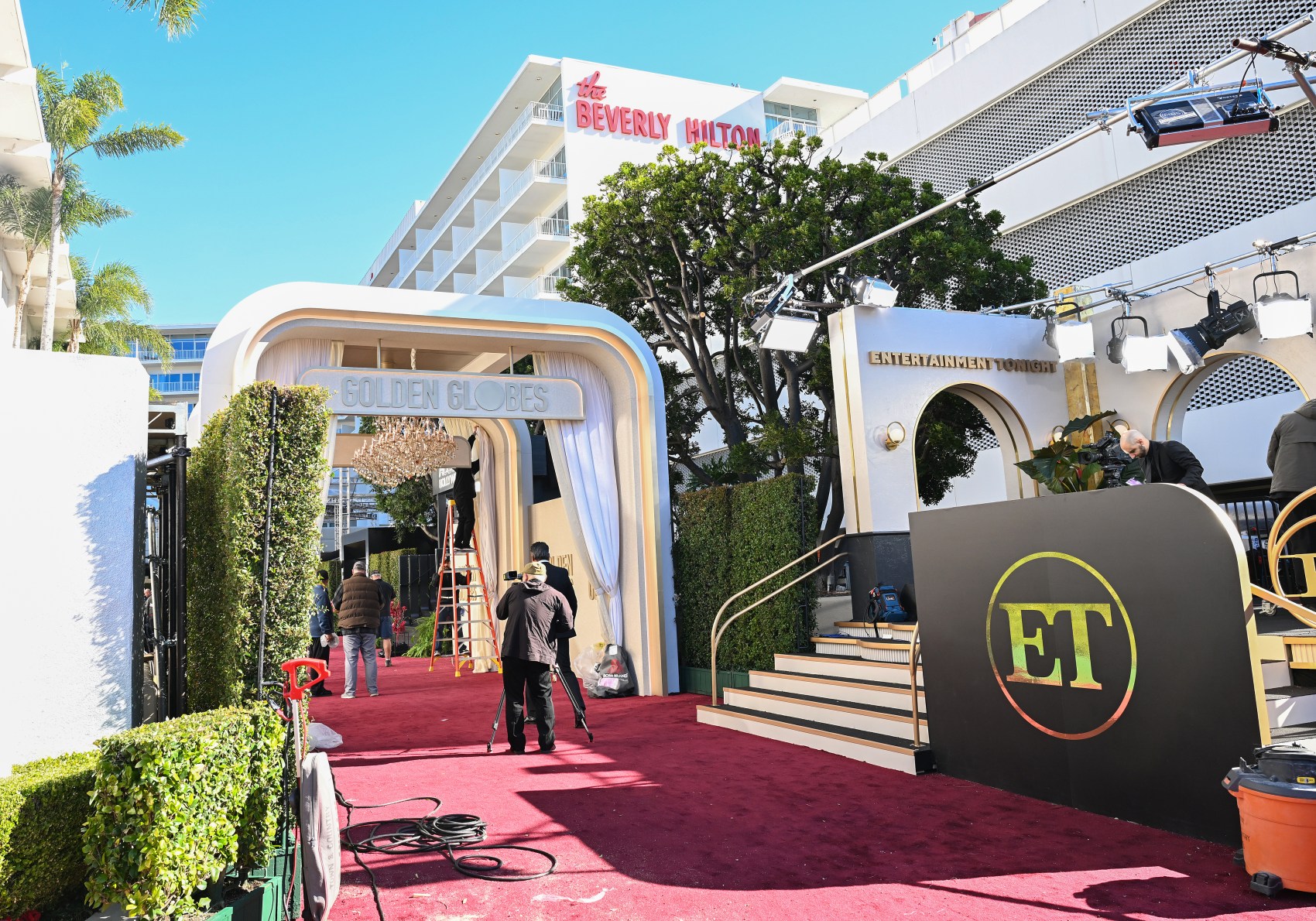 Pre-show inside look at the 81st Golden Globe Awards - Golden Globes