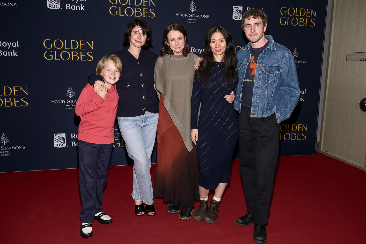 "Hamnet" team: Jacobi Jupe (left), Jessie Buckley, Emily Watson, director Chloe Zhao, Paul Mescal