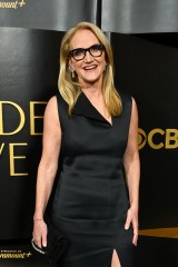 Golden Eve: The Golden Globes Honor Helen Mirren & Sarah Jessica Parker