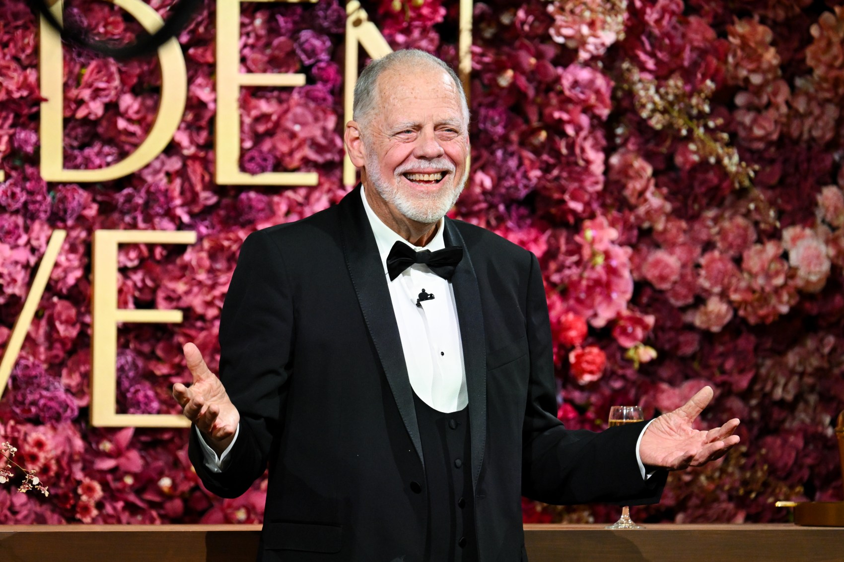 Golden Eve: The Golden Globes Honor Helen Mirren & Sarah Jessica Parker