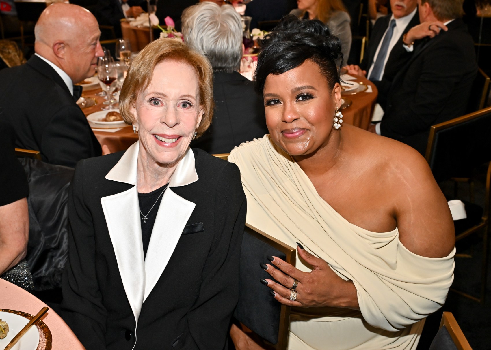 Golden Eve: The Golden Globes Honor Helen Mirren & Sarah Jessica Parker